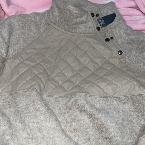 NWT Abercrombie Snap Up Asymmetrical Fleece - Picture 2 of 8
